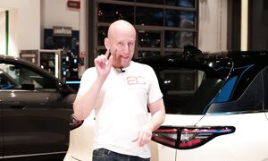 Geely EX2 его батарея выдержит выстрел в упор и миллион км!