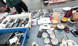 Продал 20 айфонов, БАРАХОЛКА МИНСК. Мусорщик. Деньги из мусора.
