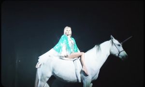 LOBODA - Мира мало (клип, 2019)