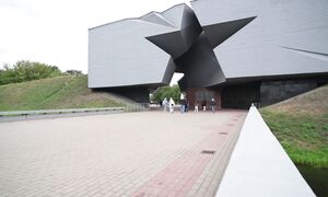 ВНЕДОРОЖНИК ГОТОВ к РАБОТЕ , БЕЗДОРОЖЬЕ , ЗЕРНО , КАРТОШКА. ЖИЗНЬ в ЛЕСУ на КРАЮ БОЛОТА. №395