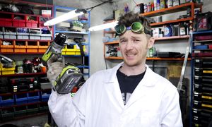 Доктор Дью: ДВОЙНОЕ ПРОНИКНОВЕНИЕ В САМОДЕЛЬЩИКА