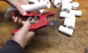 Полезная самоделка из труб поможет тебе быть в тонусе!