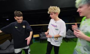 НОЧЬ В ЗАКРЫТОМ БАТУТНОМ ЦЕНТРЕ *Нас поймали?*