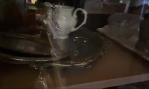 Деньги из мусора. Вывоз квартиры 50-х годов, много антиквариата. Витёк мусорщик