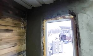 Строители, простите... Необычная отделка стены в деревянном доме из обычной штукатурки! За копейки!