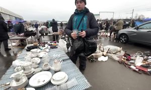 Зарабатываем на барахолке. Беларуси, поле чудес. Витёк мусорщик деньги из мусора