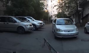 Вонючий РЕЙС: чем пахнет в кабине МУСОРОВОЗА? Драйвер на Kolesa.kz