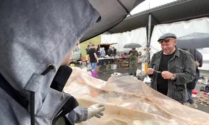 Минск барахолка, торгуем с женой. Деньги из мусора