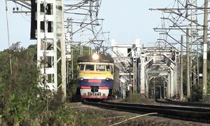 Электропоезд ЭР2-6051310 на ст. Приедайне / ER2-605/1310 EMU at Priedaine station