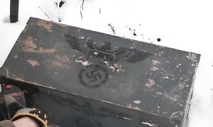 Да, твою дивизию! Золото ТРЕТЬЕГО РЕЙХА в бункере Гитлера найдено!