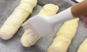 Сосиски в тесте. Воздушное тесто. Блюда в духовке.