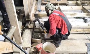 Продолжили перестраивать старый дом экономными методами! Перекрытие готово..