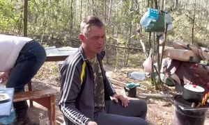 ЛЮДИ ЖИВУЩИЕ В ЛЕСУ, ЗЕЛЕНЫЙ ЗМЕЙ В ЯРОСТИ. МУСОРЩИК.