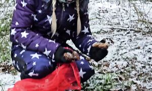 ЗИМОВКА В СТАРОМ ДЕРЕВЕНСКОМ ДОМЕ! Простая сельская жизнь возле леса!