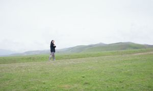 Nilufar Usmonova - Uchrashardik (Official Music Video)