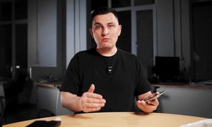 Этот ИИ-смартфон УЖЕ умнее тебя ????