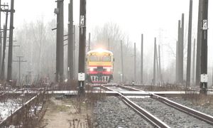 Дизель-поезд ДР1АМ-254 на ст. Югла  DR1AM-254 DMU at Jugla station