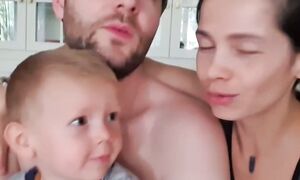 Семейная жизнь это не только счастье, но и обиды, недопонимания... #сайбель #семья #жизньвкорее