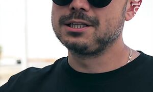 Страшный сон электромобилиста на трассе; зарядка ЕСТЬ, а света НЕТ #kolesakz #тестдрайв