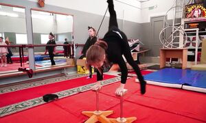 3–4 серия юмористического сериала о гимнастах «Хочу дружить с Амелией!».