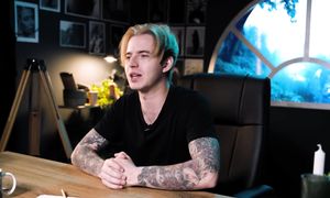 МАНЬЯК СРЕДИ ВРАЧЕЙ !  Его никто не замечал