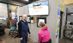 We Mounted 7 Knives Under a 300 Ton Press