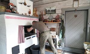 ЧЕЛОВЕК ОДИНОЧКА  СЛАБОСТЬ ИЛИ ВЫСШАЯ ФОРМА СВОБОДЫ ШЕСТЬ ЛЕТ ,  ЖИВЕТ ОДИН В ЛЕСУ. №384